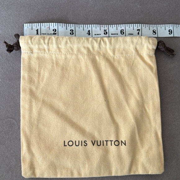 Louis Vuitton Cream Dust Bag for jewelry or smaller item - Picture 3 of 5